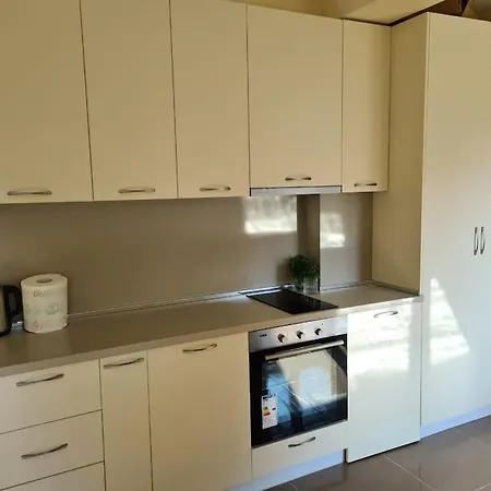 Apartament Afer Detit Dhe Qytetit. Relax Total Apartment *